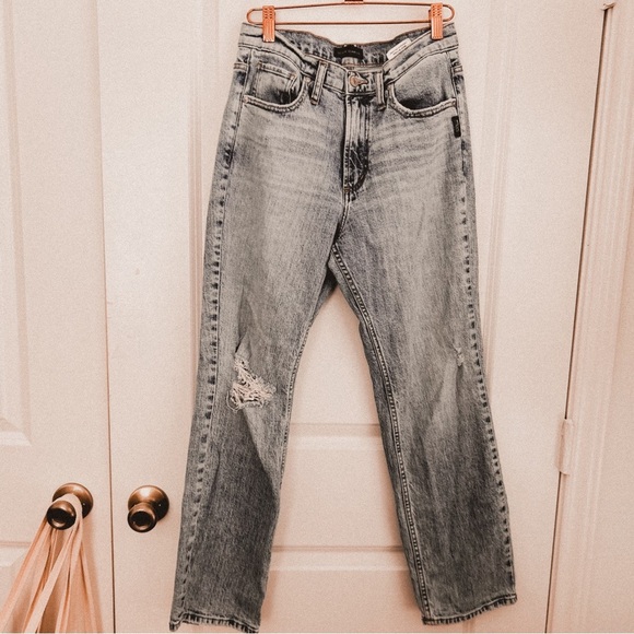 Silver Frisco straight minimal distressed light wash jeans - Picture 1 of 9